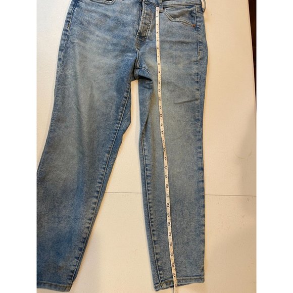 Old Navy Women Jeans Straight Leg Extra Stretch Secret Smooth Pockets Blue SZ 6S - Picture 6 of 9